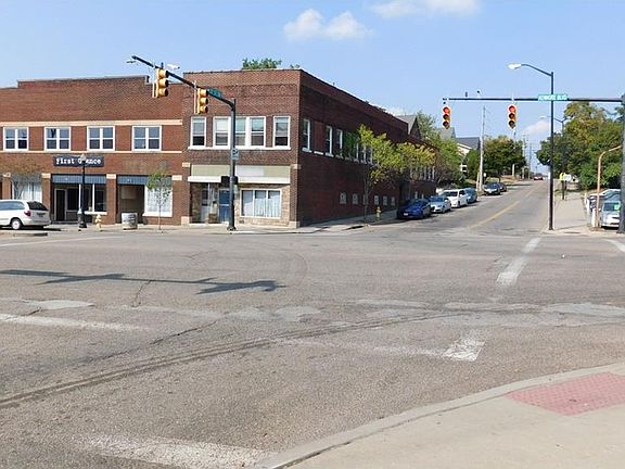 2nd image of 937 Kenmore Blvd
