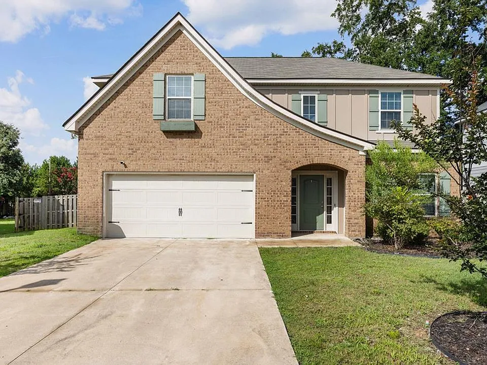112 White Oak Pl