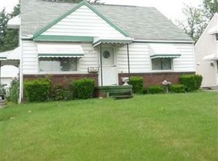 423 10th St, Struthers, OH 44471