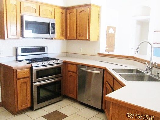 2nd image of 10547 E 38th Pl
