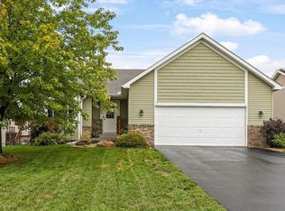 163 Arabian Ave E, Shakopee, MN 55379