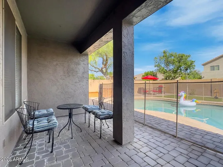 1454 E Morelos St — Photo 18