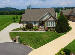 205 Wren Ct, Vonore, TN 37885