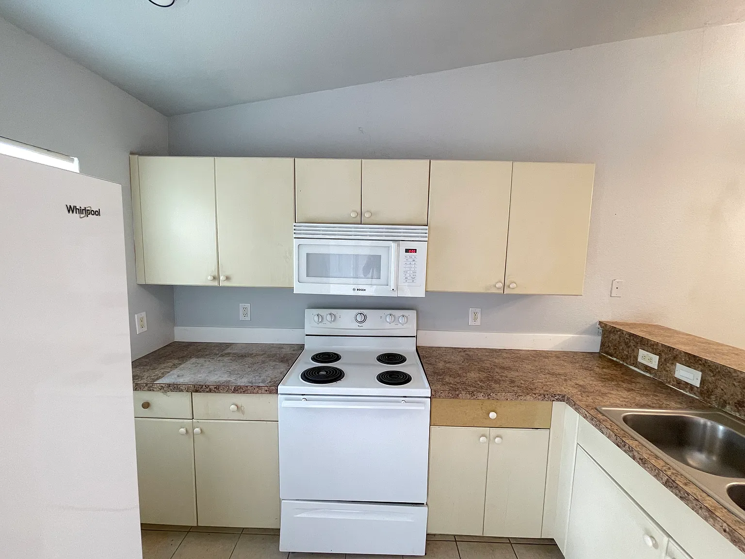 2 bed, 1100 sqft, $1,395 — Photo 4