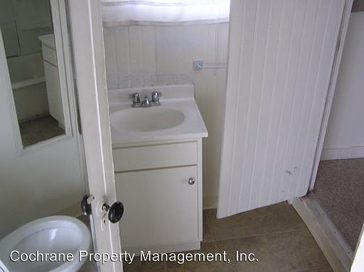 5th image of 224 E Figueroa St APT A