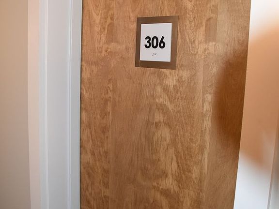 2nd image of 4 Bay Rd #306