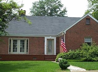 223 Lewis Ave, Salem, VA 24153