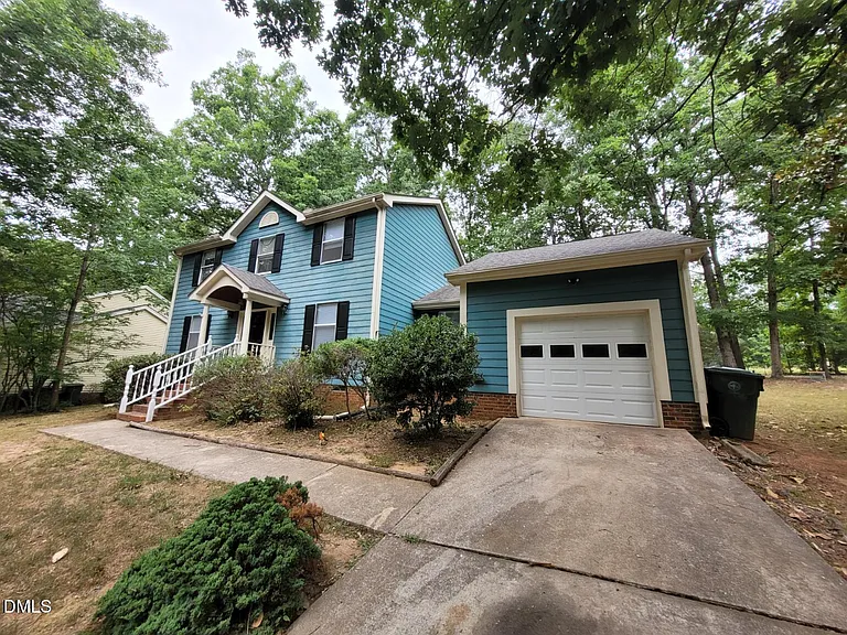 104 Corgy Dr — Photo 2