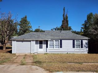 408 5th St, Stanton, TX 79782