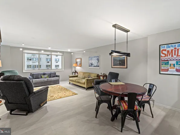 1901 John F Kennedy Blvd APT 515, Philadelphia, PA 19103