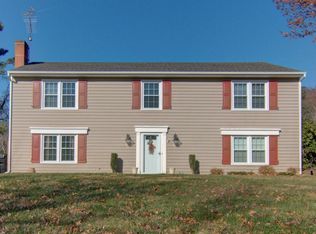 6607 Old Barn Cir, Roanoke, VA 24018