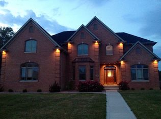 320 Cumberland Dr, Rochester, IL 62563