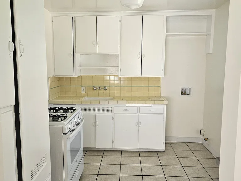 2034 Chestnut Ave — Photo 4