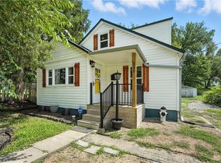 335 N Neconi Ave, Bonner Springs, KS 66012