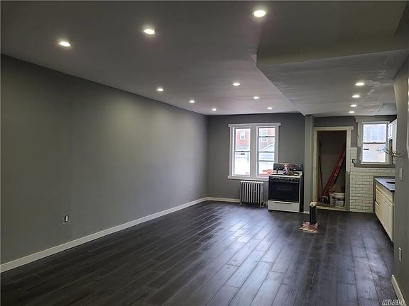 2nd image of 11233 204th St
