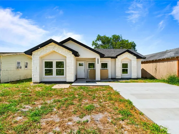 624 W Johnston Ave, Kingsville, TX 78363