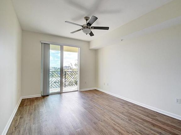 4th image of 235 NE 1st St #235