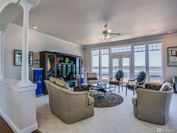 5th image of 5310 Illahee Ln NE