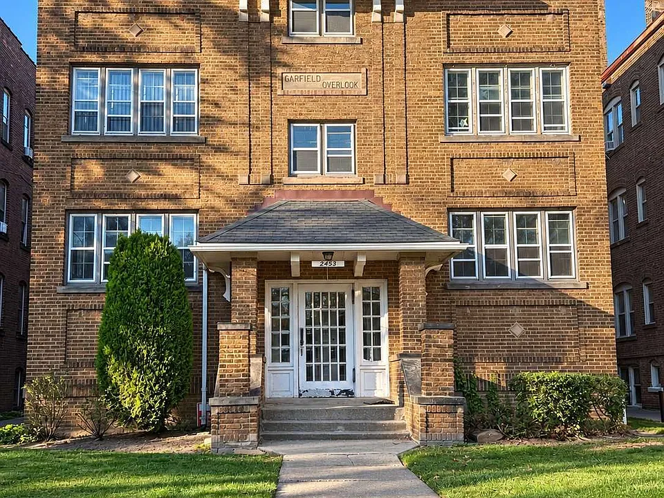 2453 Overlook Rd #7