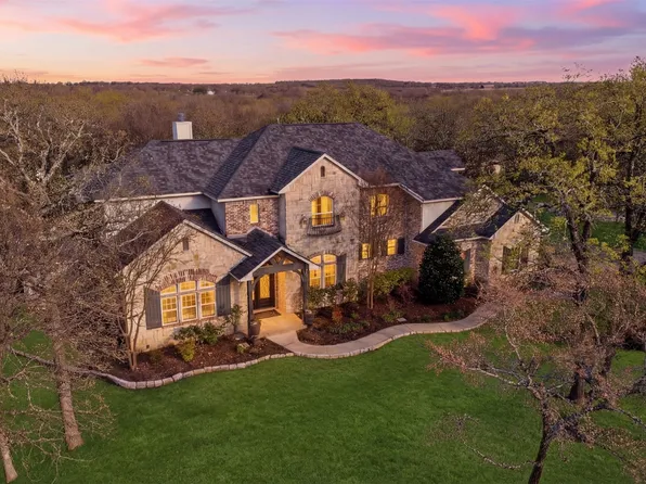 9651 Yellow Rose Ln, Pilot Point, TX 76258