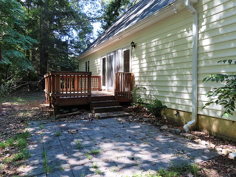 205 S English Hill Ln — Photo 18
