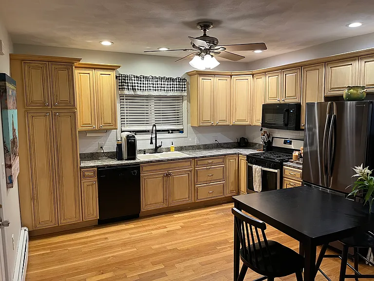 75 Elm St #1 — Photo 10