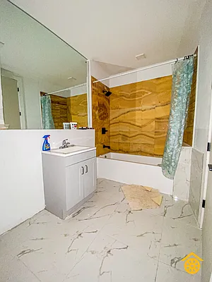 Rented by Reubel Group LLC | media 14