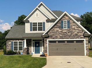 1490 Land Grove Dr, Kernersville, NC 27284