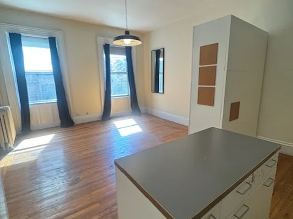 177 Columbia Heights image 1 of 7