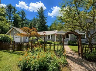 5090 Lakewood Way, Cazenovia, NY 13035