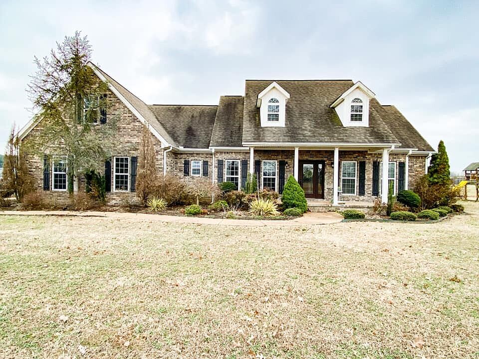 1st image of 49 Aldrich Ln