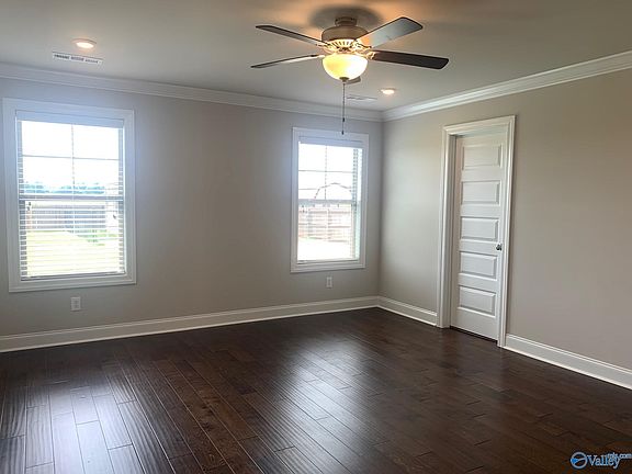 2nd image of 110 Stillwood Dr