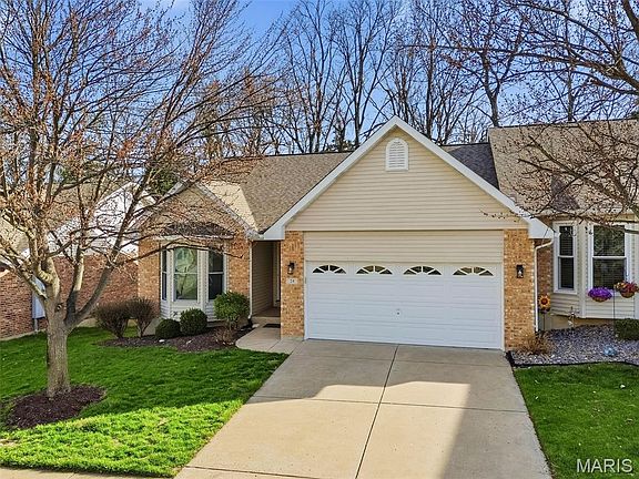 4th image of 24 Summit Pointe Ct Unit 4A