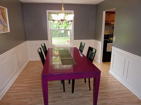 4th image of 8199 Woodward Dr