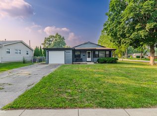 2100 Martin Ln, Rolling Meadows, IL 60008