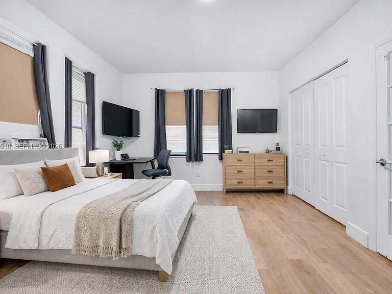 1554 SW 5th St #11C — Photo 3