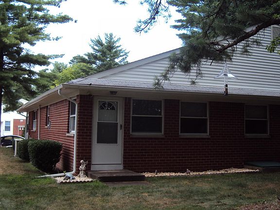 5th image of 392 Fairway Lane #B