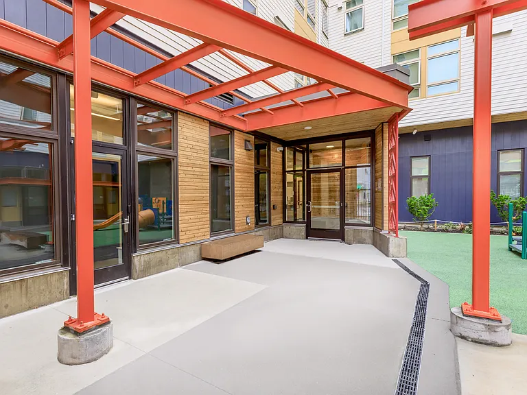 Elizabeth Thomas Homes — Photo 6