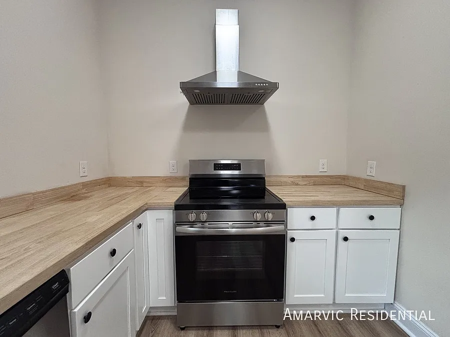3 bed, 1.5 bath, 1491 sqft, $1,395 — Photo 4