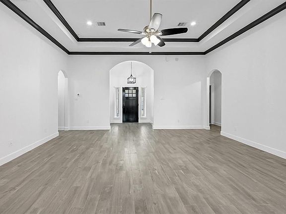 5th image of 5731 Doulton Dr