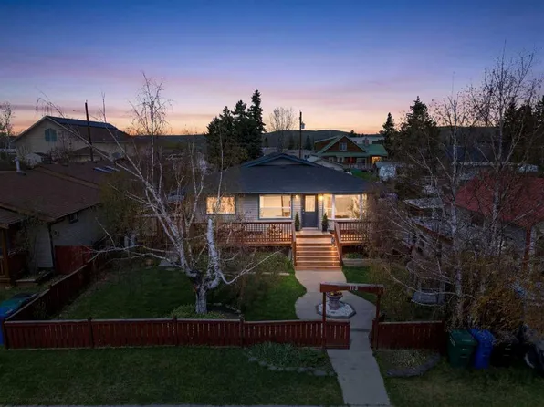 118 S Frontenac Ave NW, Diamond Valley, AB T0L 2A0