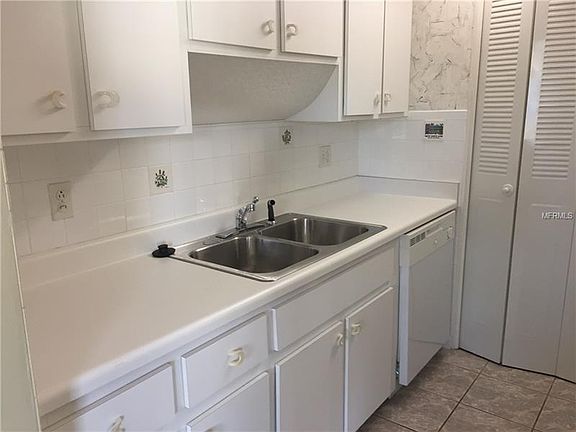 5th image of 1235 S Highland Ave #2-302