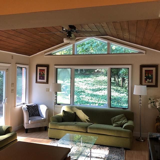 2nd image of 3904 Franklin St