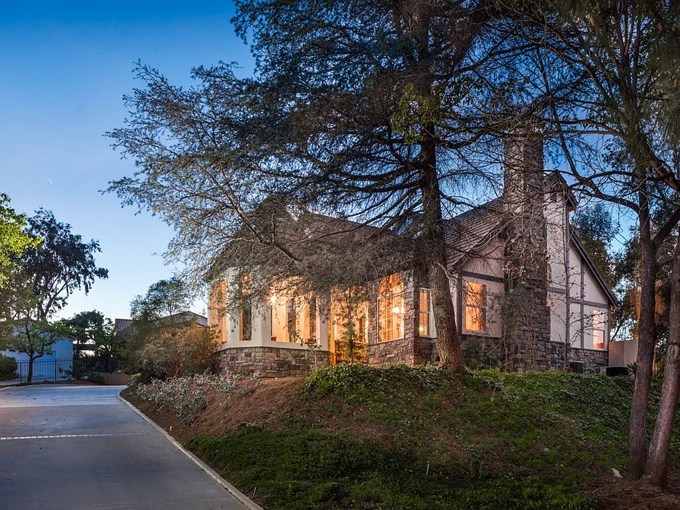 1st image of 4284 Merritt Blvd