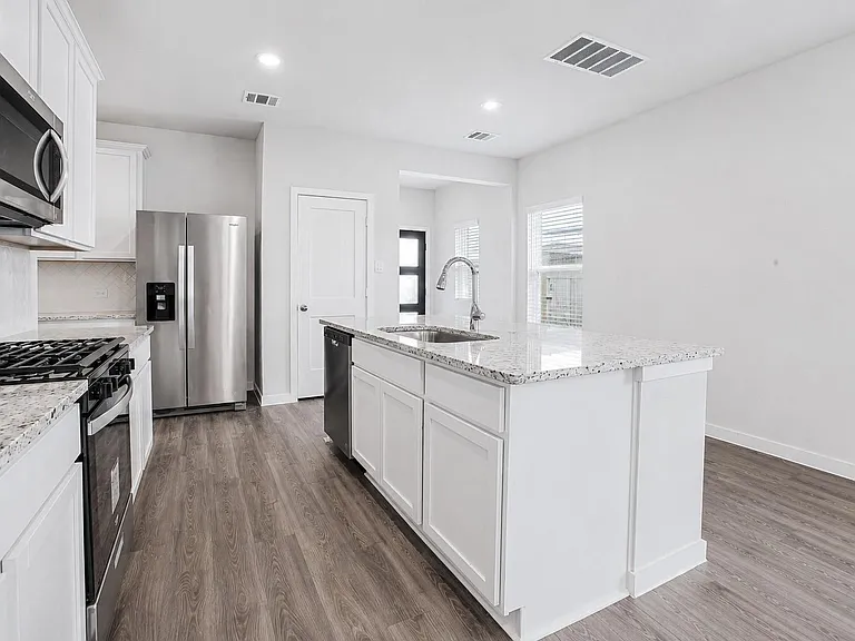8131 Arrowroot Ln — Photo 9