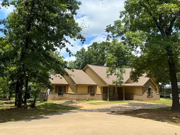 105 Cumberland Cir, Denison, TX 75021