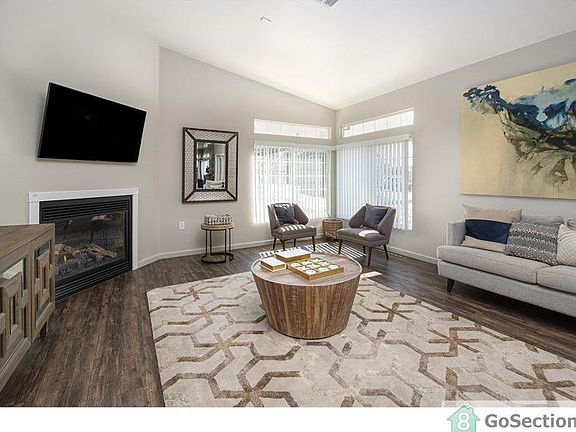 3rd image of 30 Castlewood Dr