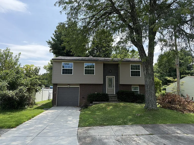 8510 Silver Fox Rd — Photo 1