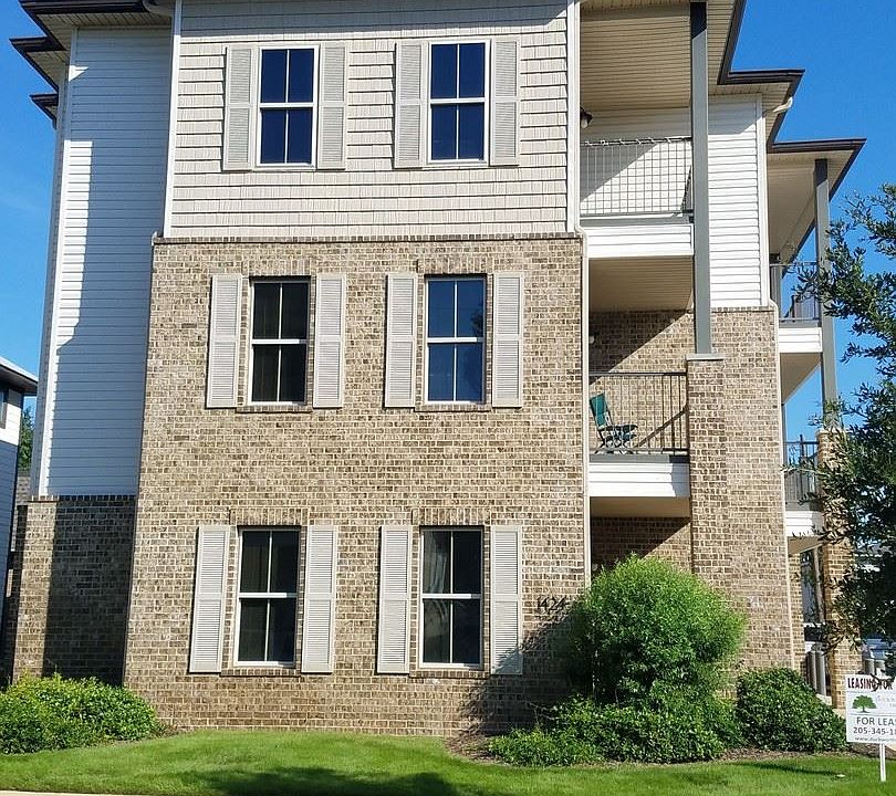 1st image of 712 12th St #202