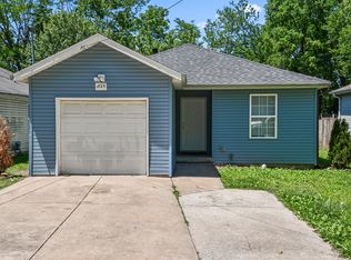 1825 N Hillcrest Avenue, Springfield, MO 65802